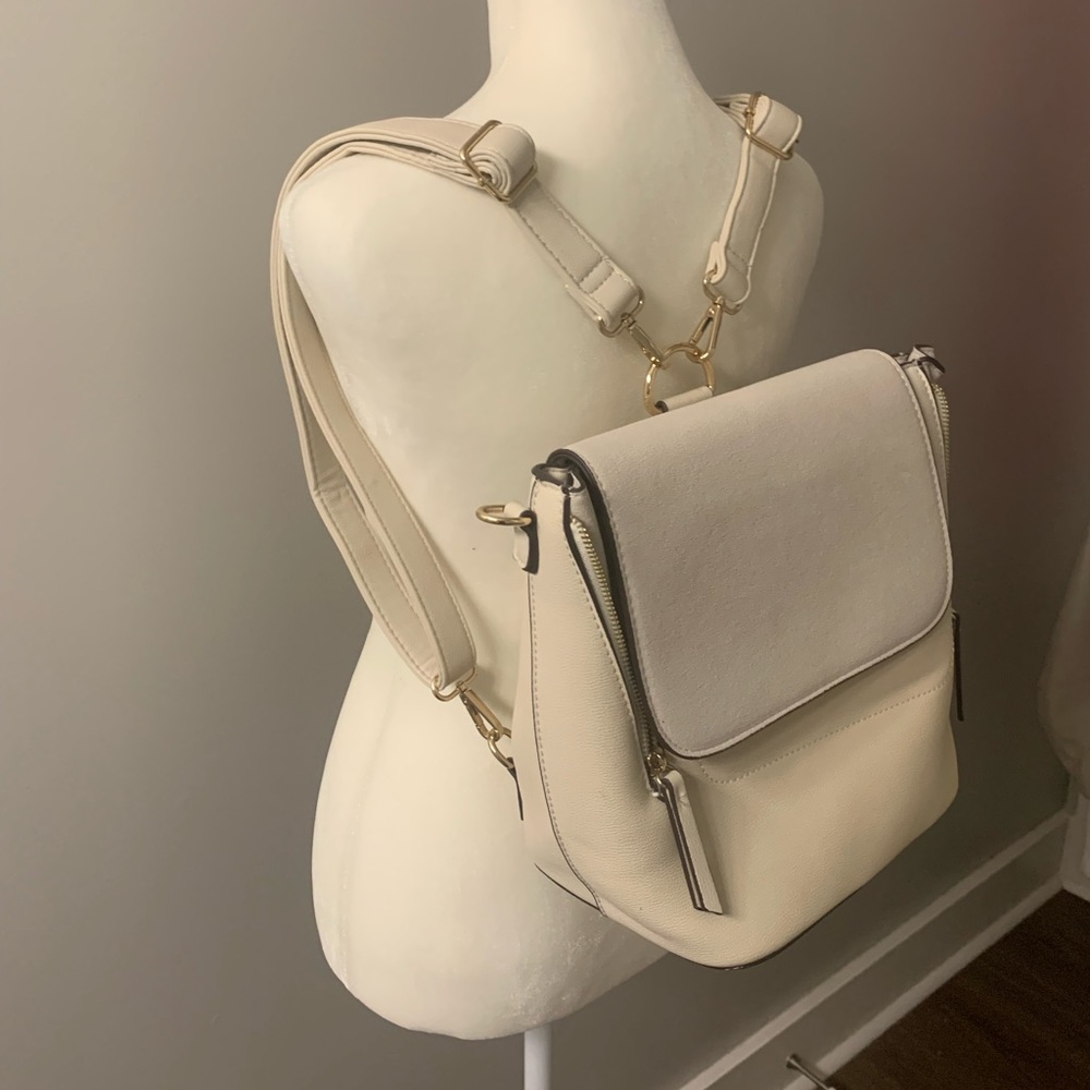 Beautiful convertible purse/backpack!